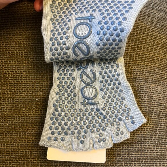 Pilates toesox Ivy Half Toe Grip Socks - Small - Picture 4 of 5